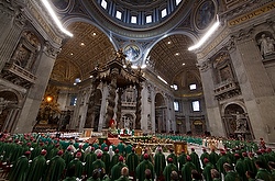 POPE CELEBRATES CLOSING MASS OF SYNOD OF BISHOPS ON THE NEW EVANGELIZATION