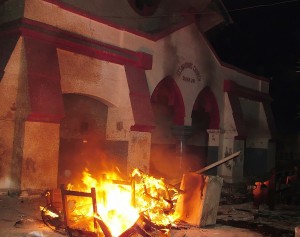 CHRISTIAN CHURCH BURNS IN PAKISTAN