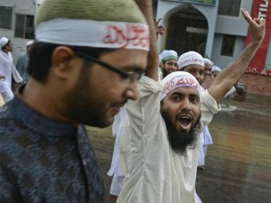 Manifestation des islamistes le 5 mai à Dacca pour l'instauration d'une loi anti-blasphème (photo DR)