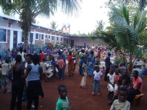 Le couvent des Carmes déchaux à Bangui, transformé en crèche vivante (photo AED international).