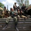 Des séparatistes pro-russes dans l'Est de l'Ukraine (photo Radio-Vatican).