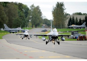 Des F016 de la Belgique vont participer aux raids aériens en Irak mais pas en Syrie (photo Radio- Vatican).