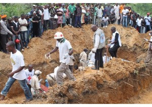 Les funérailles de victimes de massacres à Beni, en République démocratique du Congo (photo Radio Vatican).
