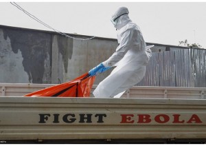 Transport des victimes du virus Ebola (photo  Radio Vatican).