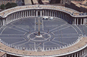 Les colonnades du Vatican, considérées comme le plus bel ouvrage de Gian Lorenzo Bernini, dit Le Bernin.