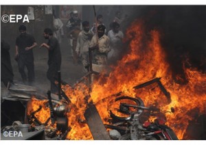 Manifestation de violence contre des chrétiens accusés de blasphème au Pakistan en mars 2013 (photo EPA).