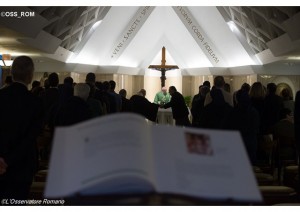 Lors de la messe dans la chapelle de la maison Sainte-Marthe, au Vatican, mardi matin (photo: Osservatore Romano).