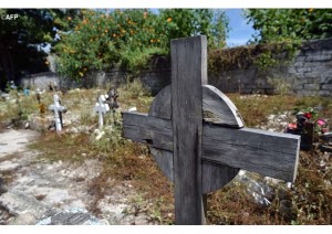 Une croix dans le cimetière d'Iguala, au Mexique (photo: AFP).