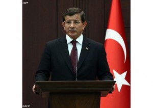 L Premier ministre turc, ahmet Davutoglu juge les propos du pape «partiaux et inappropriés» (photo AFP).