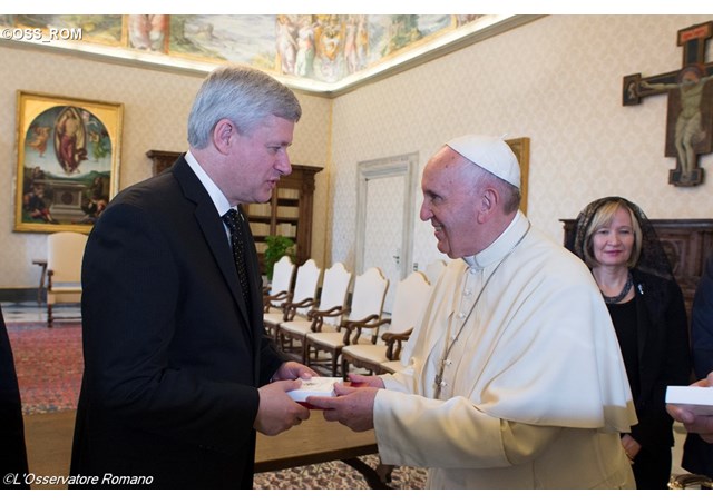 Le Pape François reçoit le Premier ministre canadien Stephen Harper