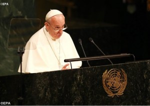 Le pape François à la tribune des Nations Unies (photo EPA).