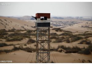  Un mirador de la police égyptienne dans le Sinaï. - REUTERS 