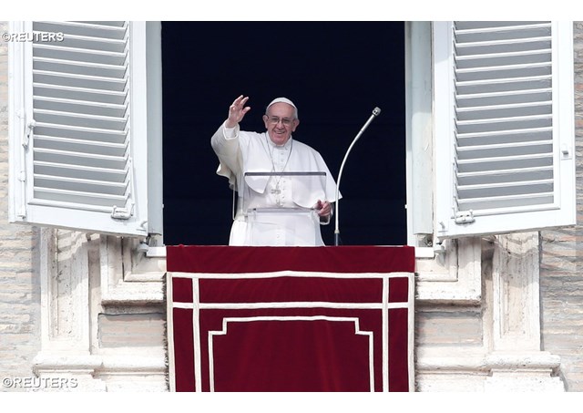 Angélus: «N’insultez pas, s’il vous plaît», demande le Pape François