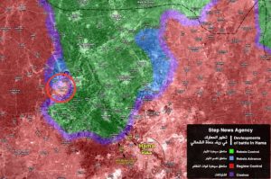 La bataille de Hama. En vert la zone rebelle. En rouge la zone gouvernementale. En bleu, les récentes conquêtes rebelles. En violet la ligne de front. Cerclé en rouge, la ville de Mhardeh © Step Agency